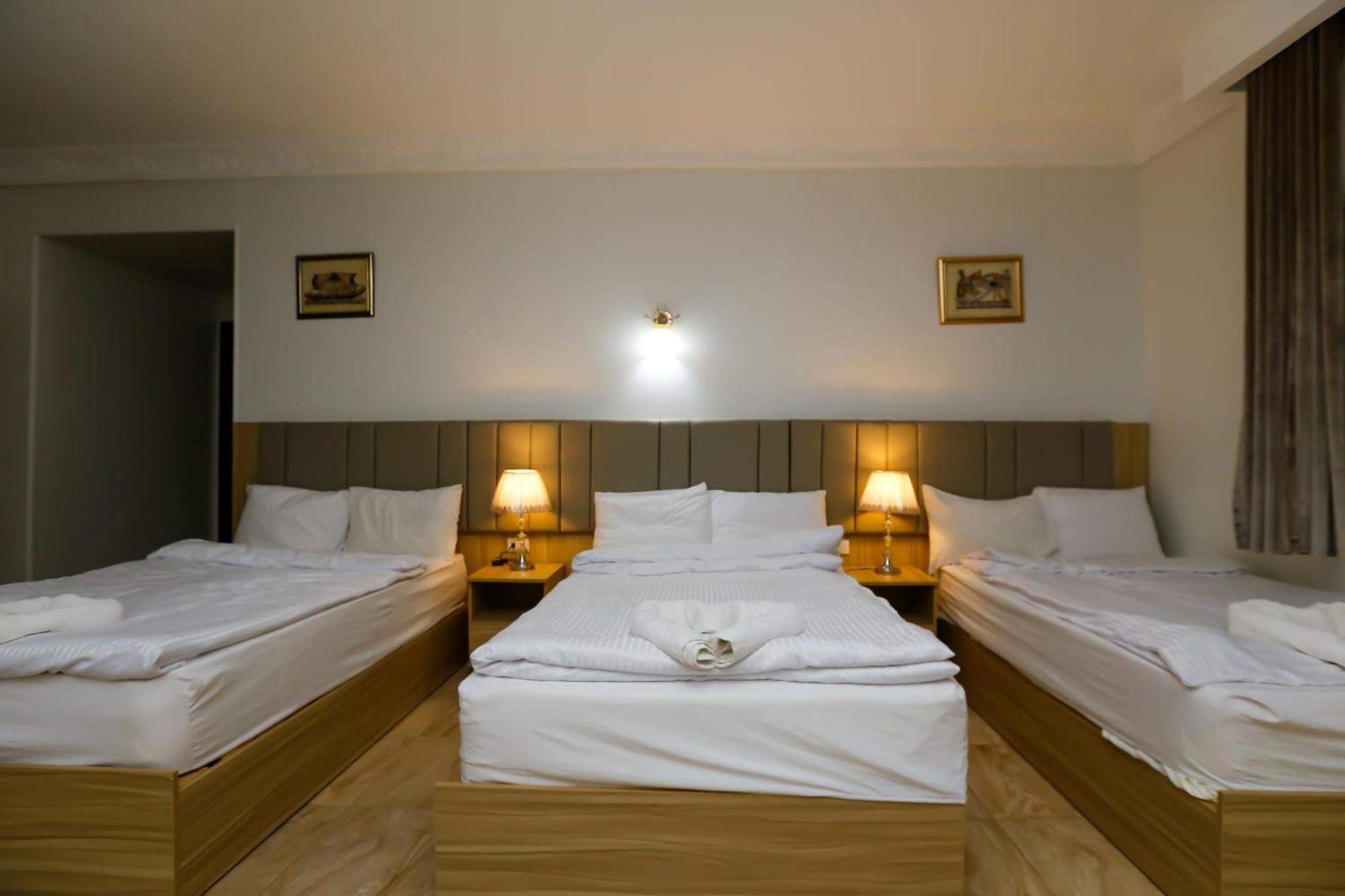 Pyramids Express View Hotel Kafret el-Gabal Extérieur photo