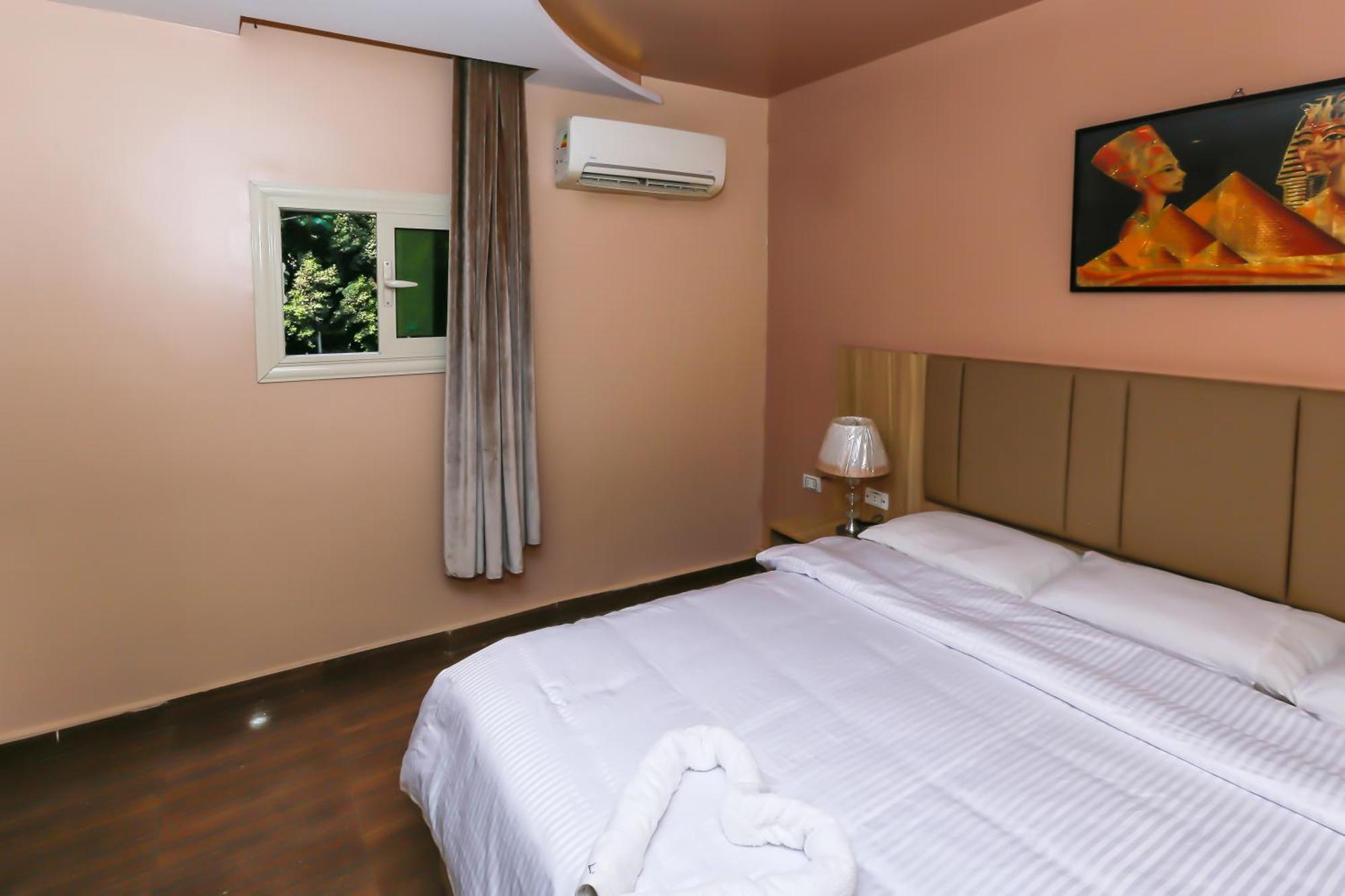 Pyramids Express View Hotel Kafret el-Gabal Extérieur photo