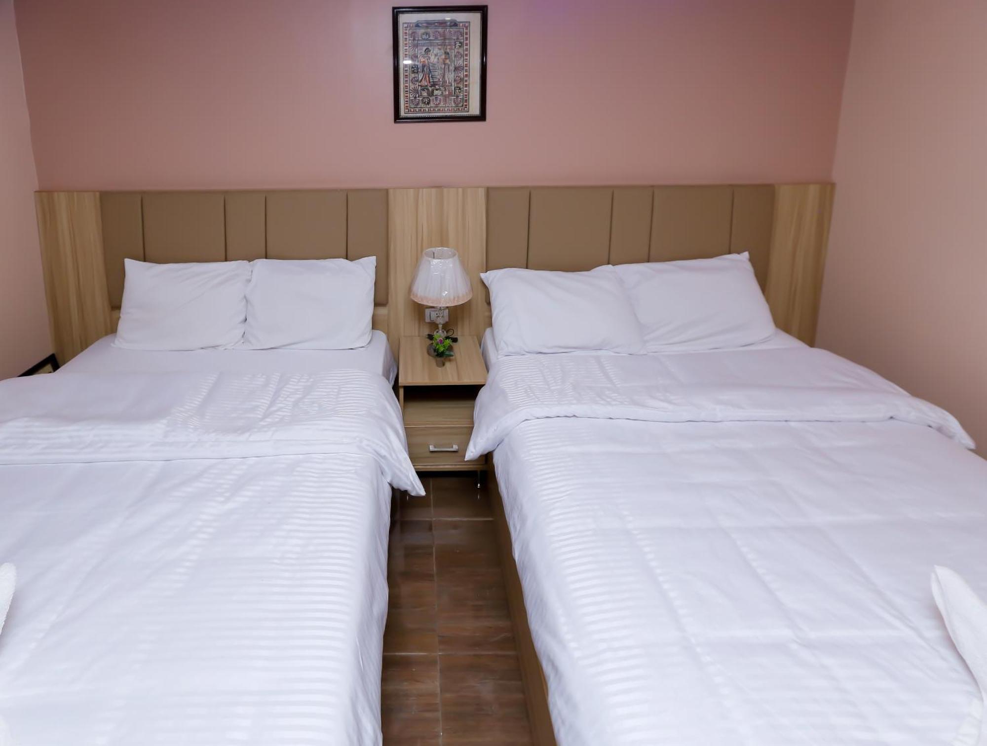 Pyramids Express View Hotel Kafret el-Gabal Extérieur photo