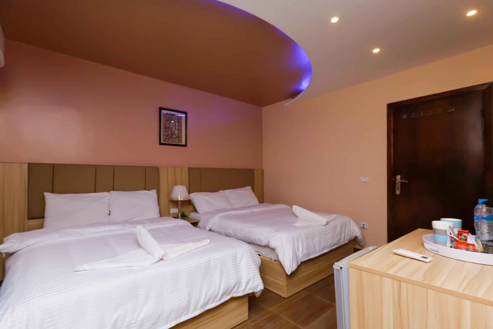 Pyramids Express View Hotel Kafret el-Gabal Extérieur photo